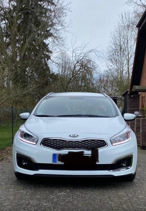 Gebraucht Kia Ceed 110 PS (80 kW) 2017 Weiß Kleinwagen