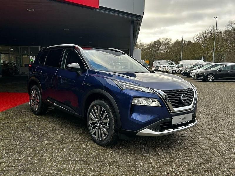 Gebraucht Nissan X-Trail Tekna 163 PS (119 kW) 2025 Blau / schwarz SUV