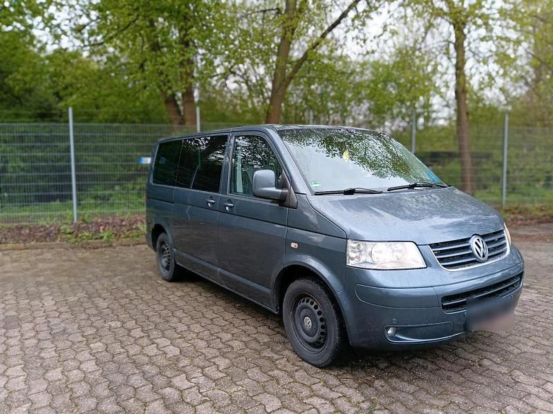 Gebraucht VW Multivan 131 PS (96 kW) 2008 Grau Van / Kleinbus