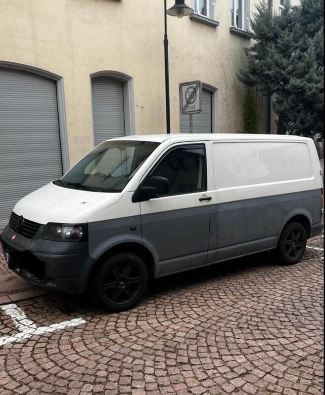 Weiß Gebraucht 2009 VW T5 Van | 6.400 € (Teuer) - Bild 1/4