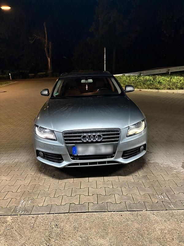 Silber Gebraucht 2008 Audi A4 Kombi | 5.000 € (Fairer Preis) - Bild 1/4