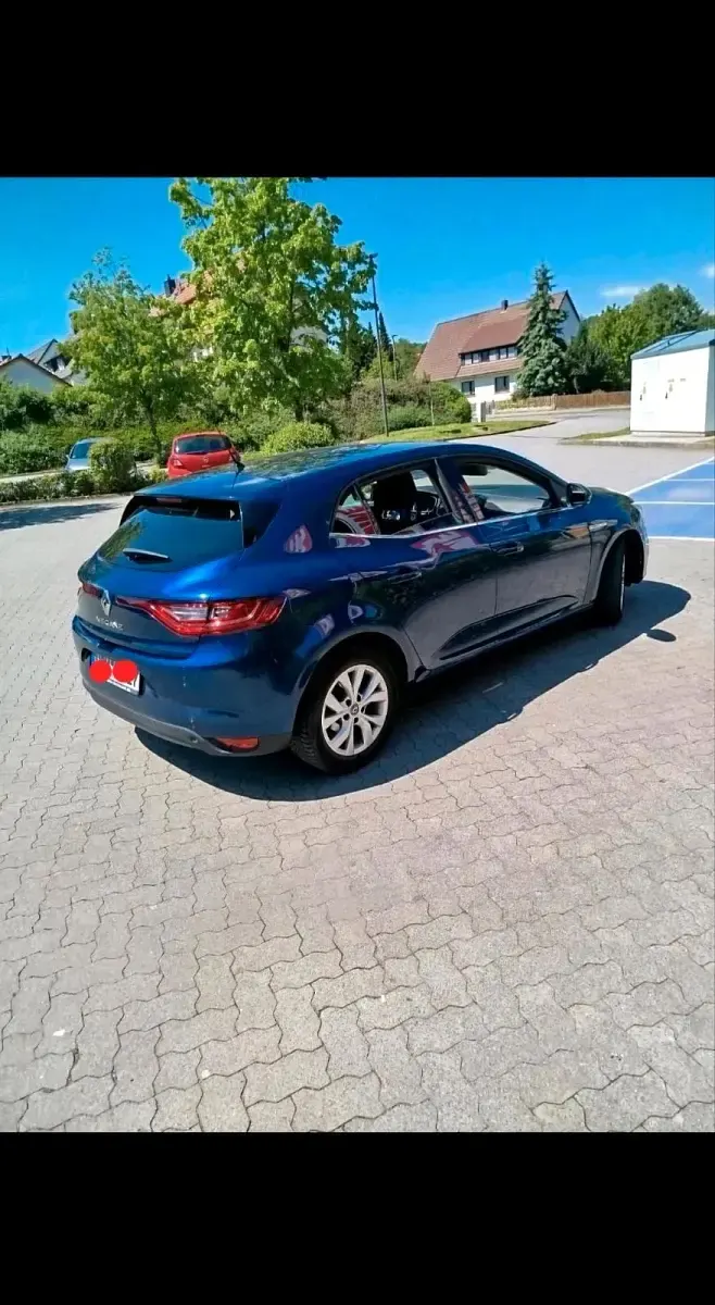 Gebraucht Renault Mégane 115 PS (84 kW) 2020 Blau Limousine