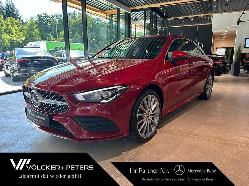 Rot Gebraucht 2022 Mercedes CLA250e AMG Limousine | 34.990 € (Etwas zu teuer) - Bild 1/4