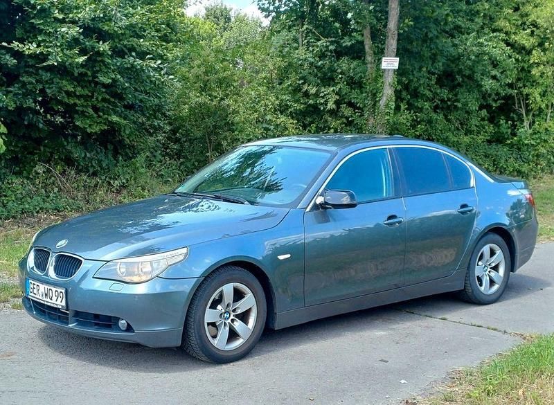 Grau Gebraucht 2005 BMW 523 Limousine | 1.666 € (Superpreis) - Bild 1/4