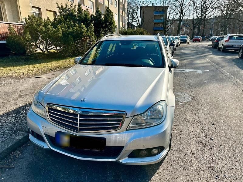 Gebraucht Mercedes C180 120 PS (88 kW) 2011 Silber Kombi