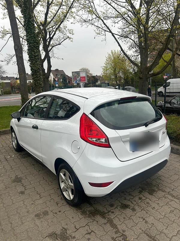 Gebraucht Ford Fiesta 82 PS (60 kW) 2012 Kleinwagen
