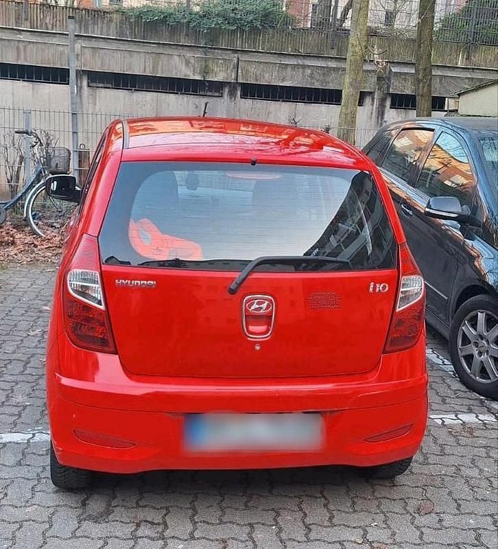 Gebraucht Hyundai i10 69 PS (50 kW) 2012 Rot Kleinwagen