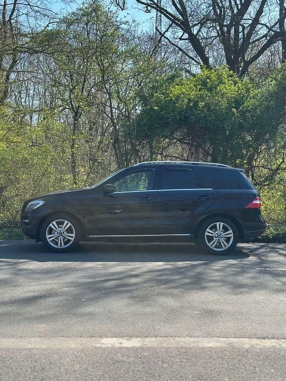 Gebraucht Mercedes ML250 204 PS (150 kW) 2013 Schwarz SUV