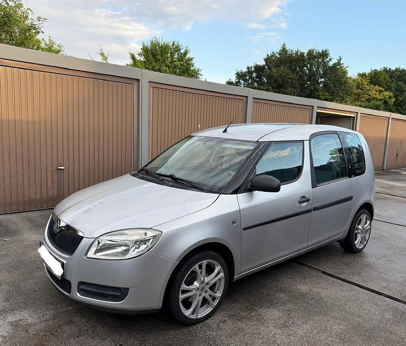 Silber Gebraucht 2008 Skoda Roomster Kombi | 3.200 € (Fairer Preis) - Bild 1/4