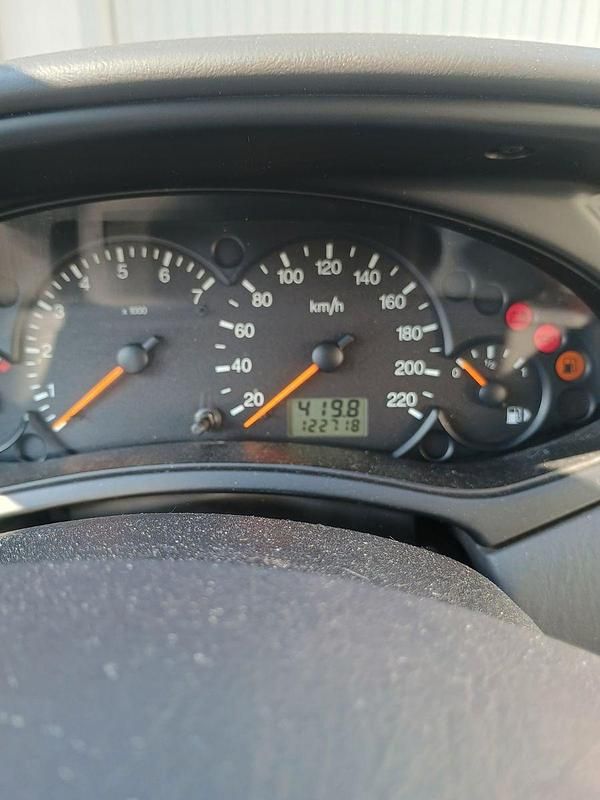 Gebraucht Ford Focus Ghia 116 PS (85 kW) 1999 Blau Kombi