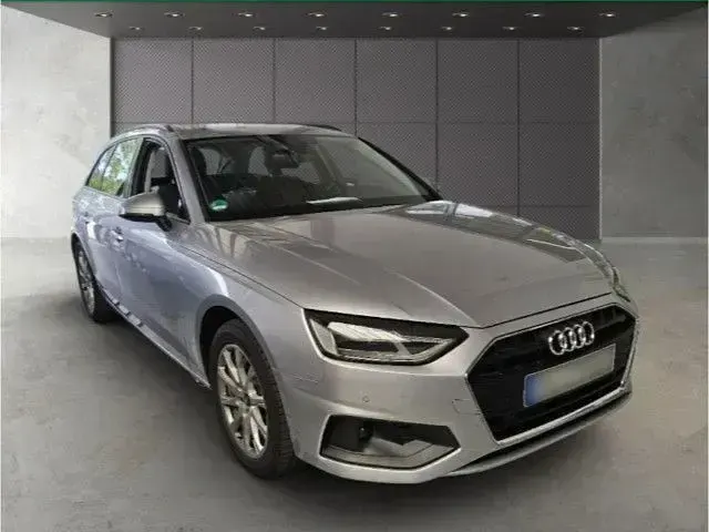 Gebraucht Audi A4 204 PS (150 kW) 2024 Florettsilber metallic Kombi