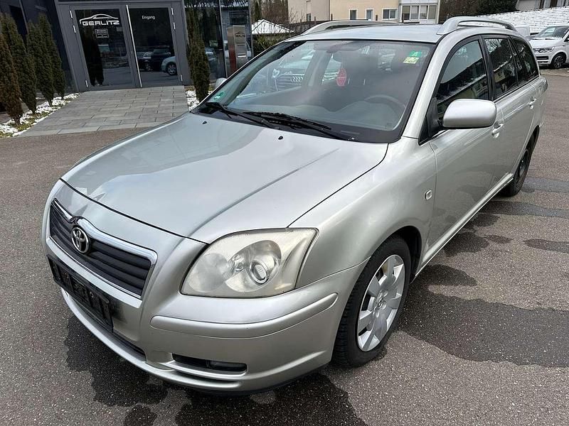 Gebraucht Toyota Avensis Sol 129 PS (94 kW) 2005 Silver metallic Kombi