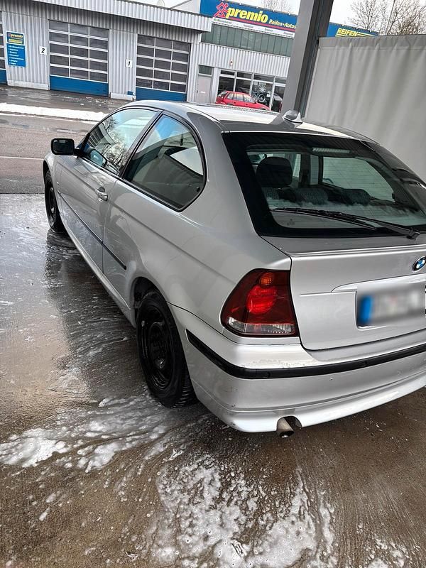 Gebraucht BMW 316 115 PS (84 kW) 2004 Silber Coupé