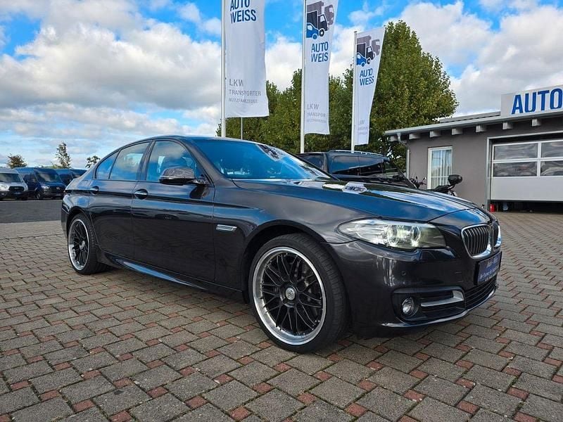 Grau Gebraucht 2014 BMW 528 Shadowline Limousine | 15.400 € (Guter Preis) - Bild 1/4