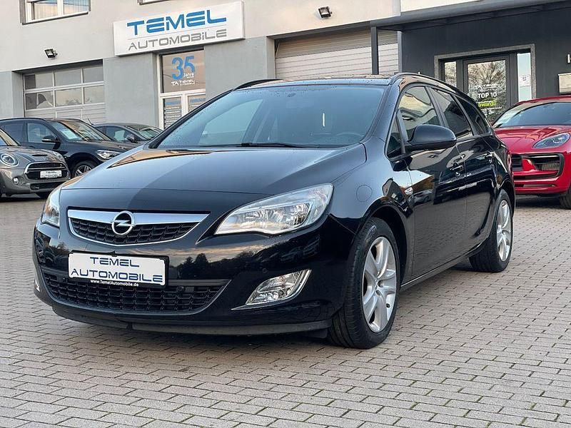 Schwarz Gebraucht 2011 Opel Astra Design Edition Kombi | 5.999 € (Teuer) - Bild 1/4