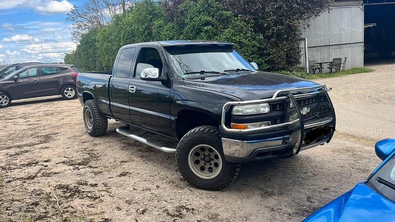 Gebraucht Chevrolet Silverado 260 PS (191 kW) 1999 Schwarz SUV