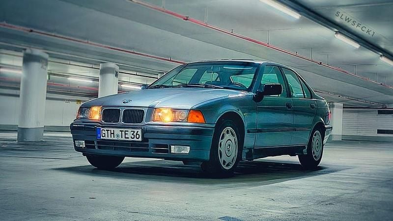 Gebraucht BMW 318 116 PS (85 kW) 1990 Silber Limousine