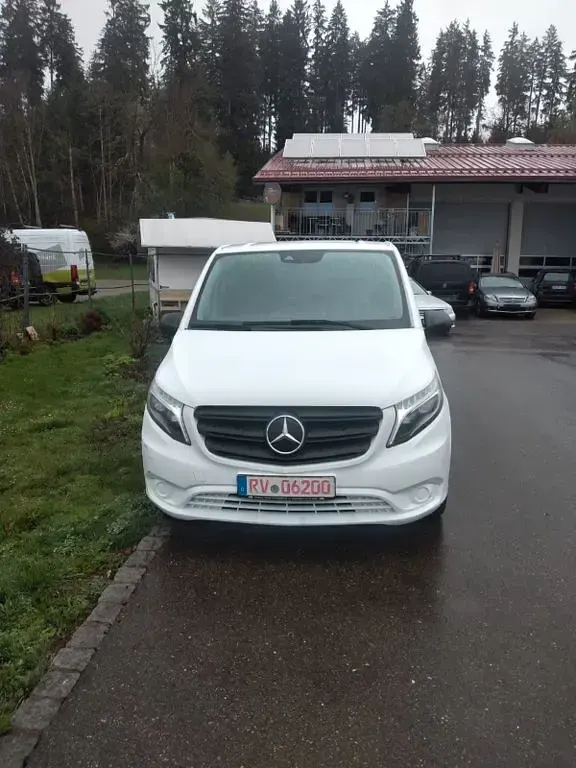 Gebraucht Mercedes Vito 163 PS (119 kW) 2021 Weiß Van