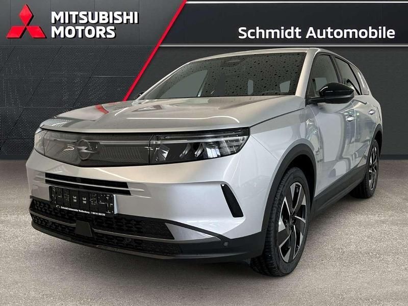 Kristall silber (silber) Neu 2025 Opel Grandland X Edition SUV | 28.570 € - Bild 1/4