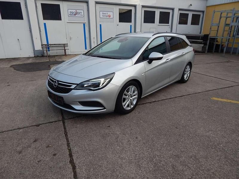Silber Gebraucht 2017 Opel Astra Edition Kombi | 6.899 € (Guter Preis) - Bild 1/4