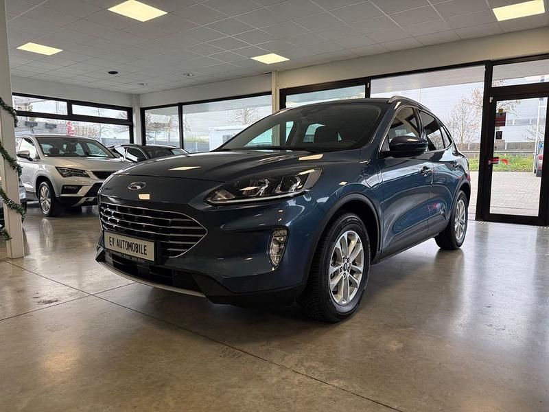 Blau Gebraucht 2021 Ford Kuga Titanium SUV | 20.900 € (Superpreis) - Bild 1/4