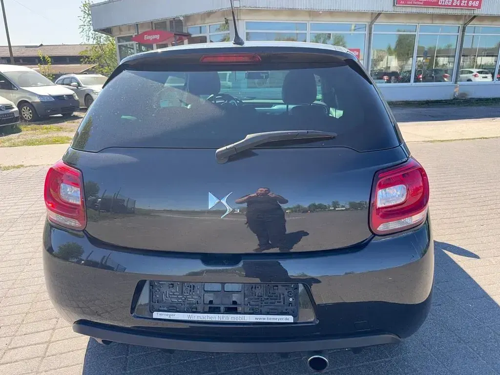 Gebraucht Citroën DS3 Chic 95 PS (69 kW) 2010 Schwarz Kleinwagen