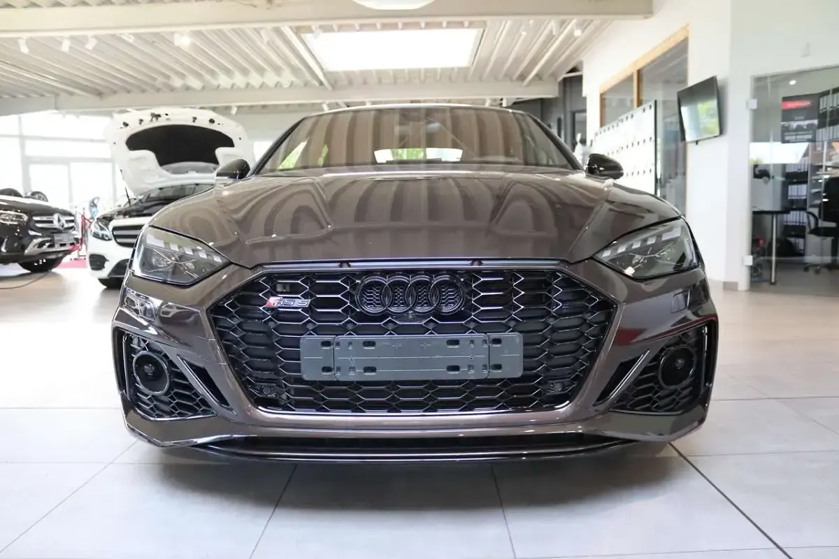 Gebraucht Audi RS5 Sportback Sport 450 PS (330 kW) 2024 Individuallackierungen ... Limousine