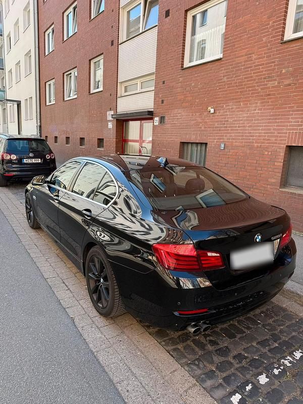 Gebraucht BMW 520 184 PS (135 kW) 2015 Schwarz Limousine