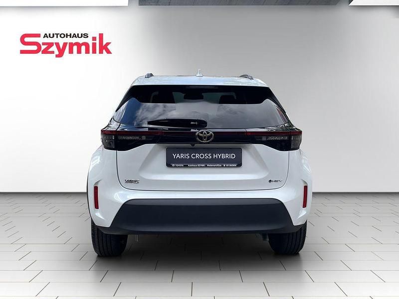 Gebraucht Toyota Yaris Cross Style 131 PS (96 kW) 2025 Schneeweiß SUV