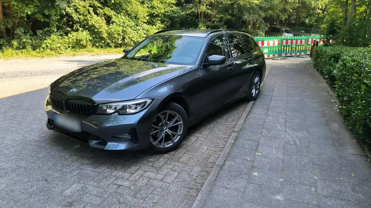 Gebraucht BMW 318 150 PS (110 kW) 2020 Grau Kombi