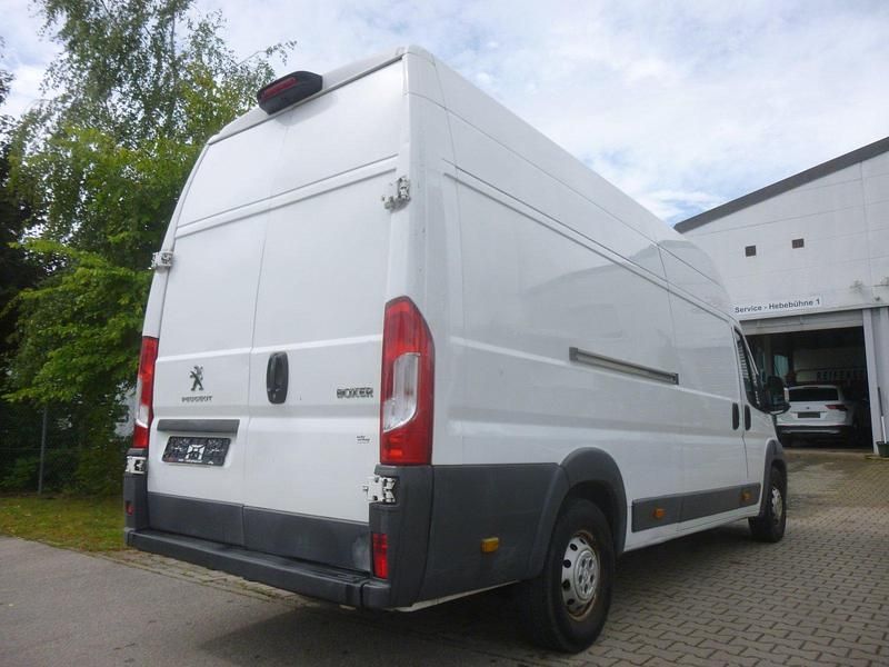 Gebraucht Peugeot Boxer 163 PS (119 kW) 2017 Weiß Van