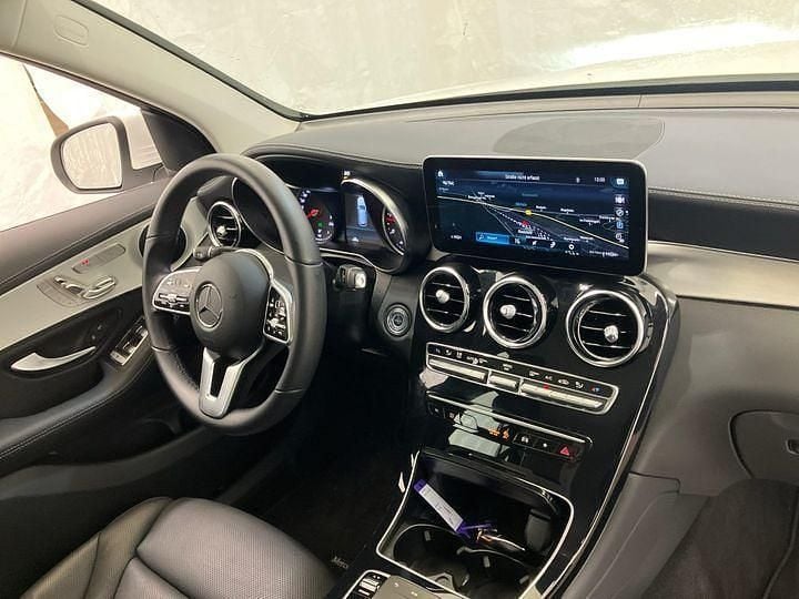 Gebraucht Mercedes GLC220 194 PS (142 kW) 2022 Polarweiss SUV
