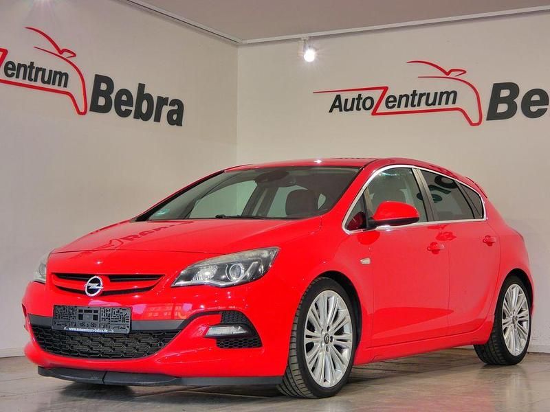 Gebraucht Opel Astra 194 PS (142 kW) 2012 Rot Limousine