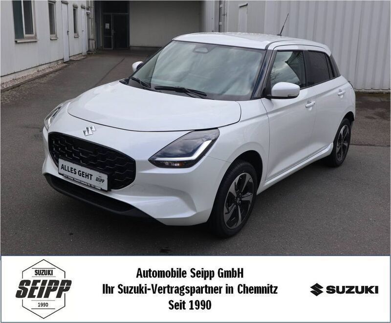 Weiß Gebraucht 2024 Suzuki Swift Comfort+ Limousine | 18.890 € (Fairer Preis) - Bild 1/4