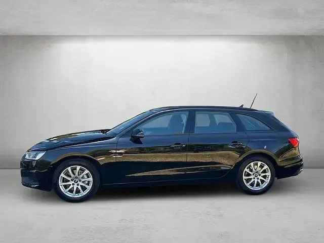 Gebraucht Audi A4 204 PS (150 kW) 2024 Brillantschwarz Kombi