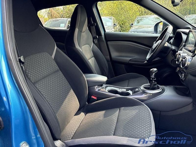 Gebraucht Nissan Juke N-Connecta 114 PS (83 kW) 2022 Blau SUV