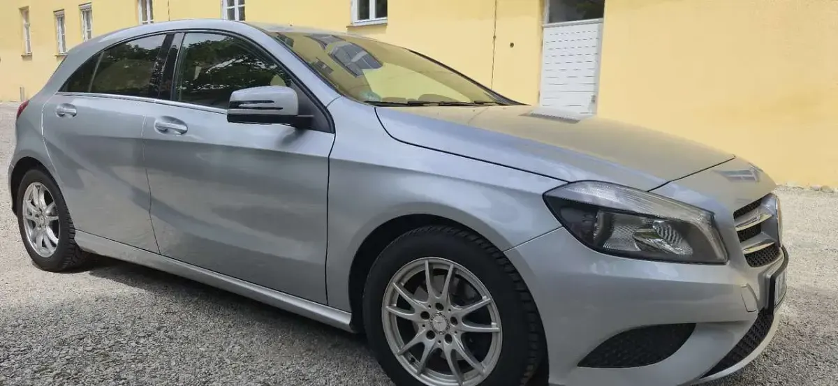 Gebraucht Mercedes A180 Edition 122 PS (89 kW) 2013 Schwarz Limousine