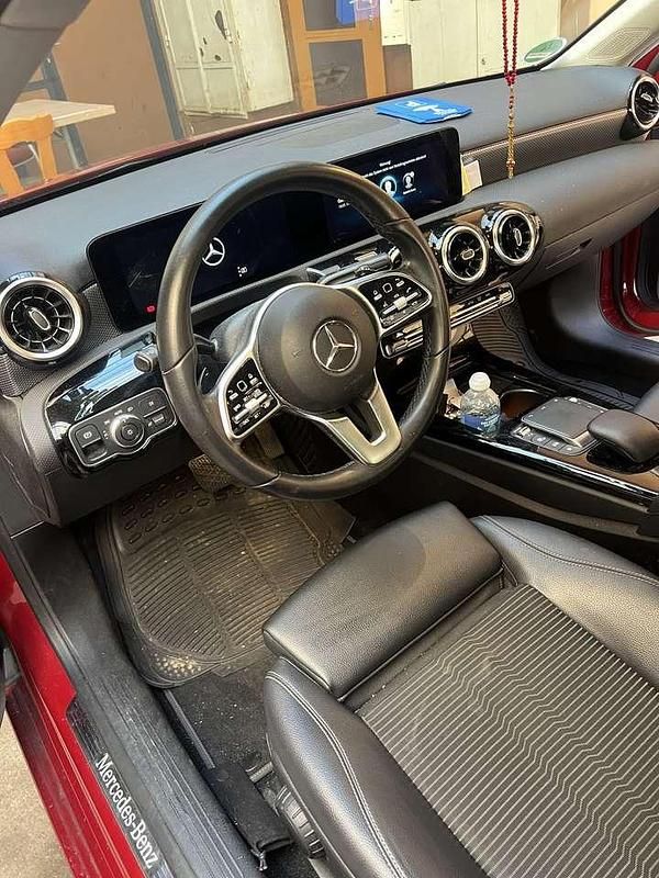Gebraucht Mercedes A220 Progressive 190 PS (139 kW) 2021 Rot Limousine
