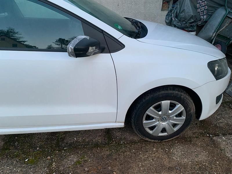 Gebraucht VW Polo 69 PS (50 kW) 2012 Weiß Kleinwagen