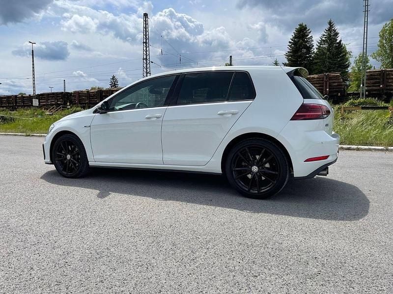 Gebraucht VW Golf VII GTE 204 PS (150 kW) 2017 Weiß Limousine
