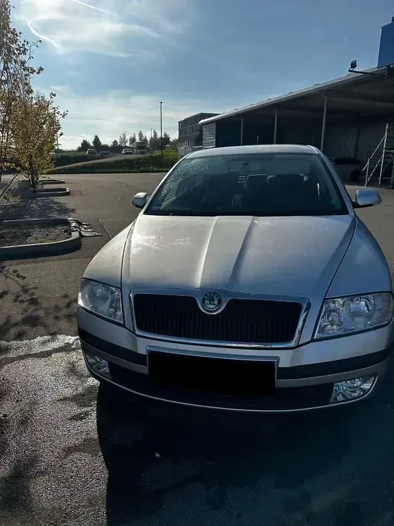 Gebraucht Skoda Octavia Classic 102 PS (75 kW) 2004 Silber Limousine