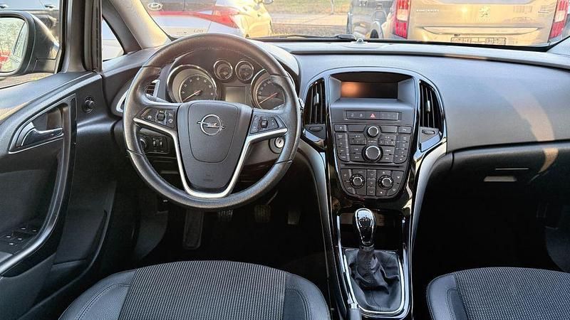 Gebraucht Opel Astra Exklusiv 140 PS (102 kW) 2015 Grau Limousine
