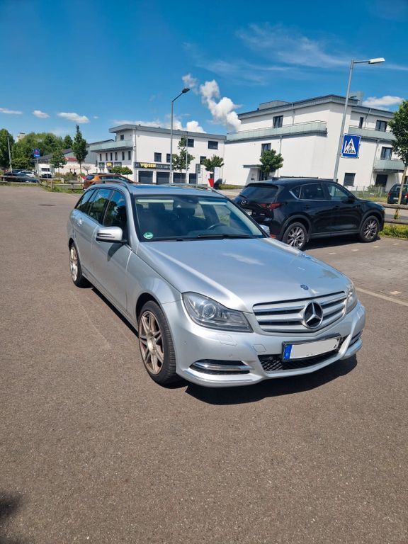 Silber Gebraucht 2013 Mercedes C180 Avantgarde Kombi | 7.200 € (Superpreis) - Bild 1/4