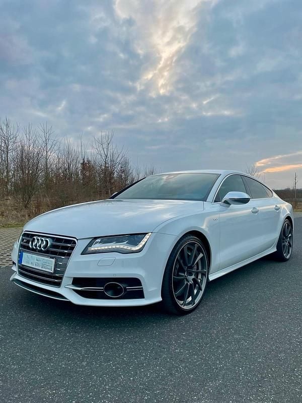 Weiß Gebraucht 2013 Audi S7 S-Line Kleinwagen | 25.999 € - Bild 1/4
