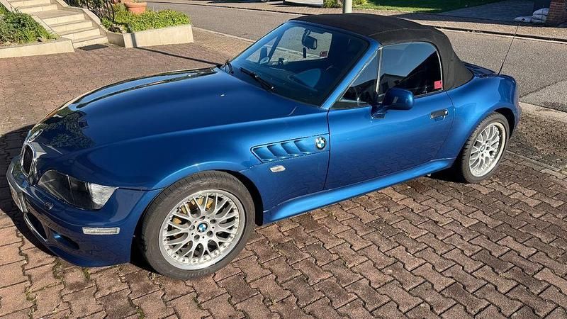 Blau Gebraucht 2001 BMW Z3 Sport Line Cabrio | 21.900 € - Bild 1/4