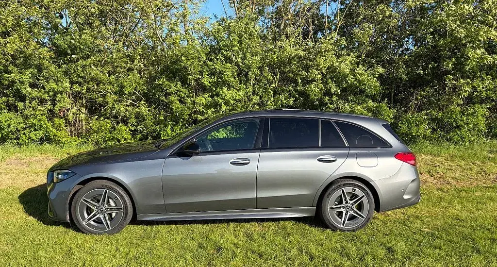Gebraucht Mercedes C300e AMG line 313 PS (230 kW) 2022 Grau Limousine
