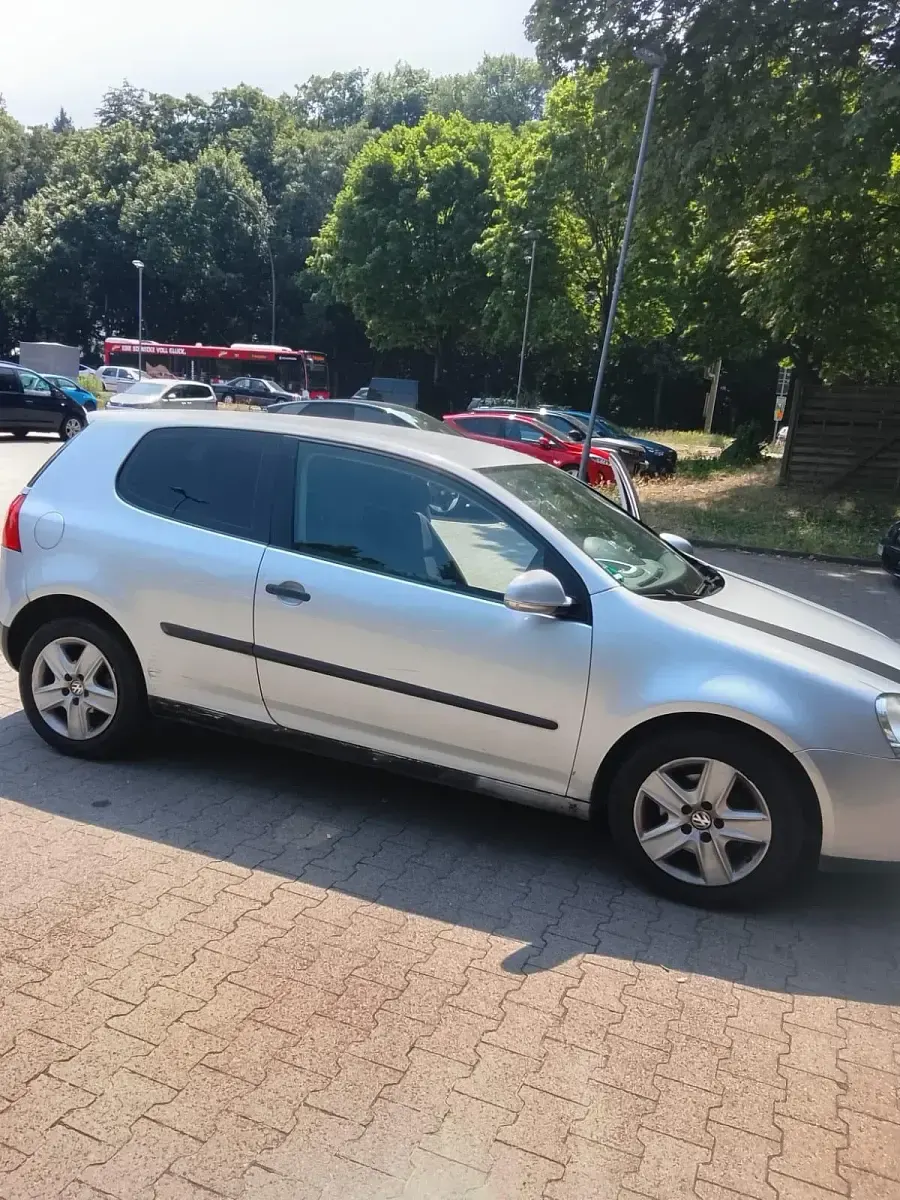 Gebraucht VW Golf V 2004 Silber Kleinwagen