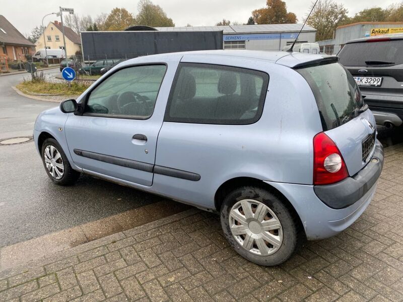 Gebraucht Renault Clio II Dynamique 75 PS (55 kW) 2004 Grau Kleinwagen
