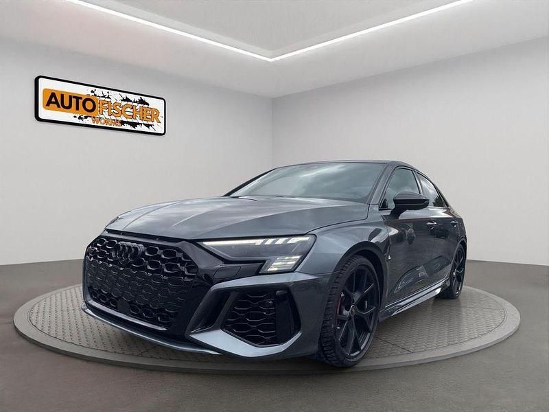 Gebraucht Audi RS3 Ambiente 400 PS (294 kW) 2024 Daytonagrau perleffekt Limousine