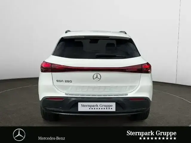 Gebraucht Mercedes EQA250 Electric Art 150 kW (204 PS) 2025 Weiß SUV